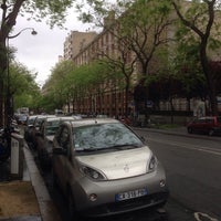 Photo taken at Avenue Philippe-Auguste by Giannis A. on 5/10/2014