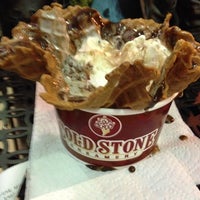 Photo taken at Cold Stone Creamery by Patricia D. on 11/29/2013