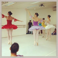 Foto diambil di Bravo! Ballet oleh Cecilia R. pada 11/30/2013