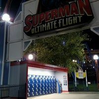 Photo taken at Superman: Ultimate Flight by Elainebow on 10/2/2016