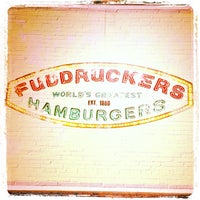 Photo taken at Fuddruckers by Charlotte A. on 8/9/2013