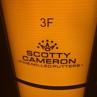 Photo taken at Scotty Cameron Golf Gallery Tokyo by 元製造部長 on 1/19/2018