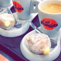 Photo taken at Café Donuts by Evandro d. on 12/2/2015