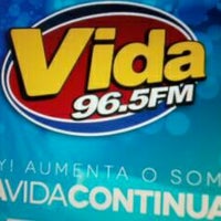 5/14/2014にMisael H.がRádio Vida FM 96.5で撮った写真