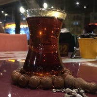 Foto scattata a Beyoğlu Sokak Kahvecisi da Burak Ş. il 12/9/2018