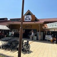 Photo taken at 伊豆・村の駅 by くまの ゆ. on 4/3/2023