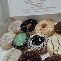 Photo taken at J.Co Donuts &amp;amp; Coffee by Vhey I. on 8/21/2014