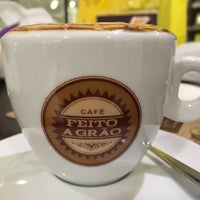 Photo taken at Café Feito a Grão by Roberto S. on 4/20/2018