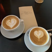 Foto diambil di Záhir Coffee &amp;amp; Drinks oleh Martin O. pada 7/20/2019