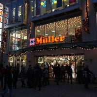 Foto diambil di Müller oleh Martin O. pada 11/27/2014