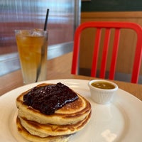 Photo taken at Clinton St. Baking Company &amp;amp; Restaurant by に on 11/24/2022