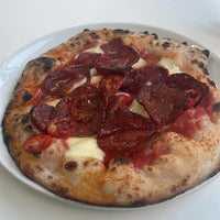 Photo taken at Pizza Pilgrims by Carolina M. on 6/8/2022