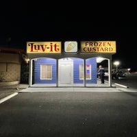 Photo taken at Luv-It Frozen Custard by Mark G. on 5/13/2022