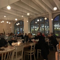 รูปภาพถ่ายที่ Michelberger Restaurant โดย Mark G. เมื่อ 12/11/2021