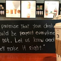 Foto scattata a Starbucks da zArchitect V. il 4/2/2018