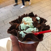 Photo taken at Cold Stone Creamery by せかひた S. on 1/3/2019