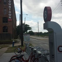 Photo taken at B-cycle Bike Share Station - Clayton Homes by Phillip W. on 5/10/2014