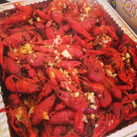 Das Foto wurde bei New Orleans Cajun Seafood von Tea Linwei S. am 9/22/2014 aufgenommen