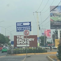 Foto tirada no(a) The Factory Shops por Mayra G. em 7/19/2018