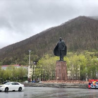 Photo taken at Памятник Ильичу by 西瓦 蘇. on 6/1/2019