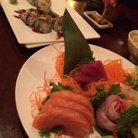 Foto tirada no(a) Sakura (Sushi &amp;amp; Hibachi Steak House) por Era F. em 12/23/2014
