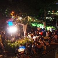 Foto tirada no(a) MUUGU: Garden Bistro, Bar, Grill &amp;amp; Events Venue por MUUGU: Garden Bistro, Bar, Grill &amp;amp; Events Venue em 7/26/2014