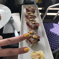 Das Foto wurde bei Tampopo - Sushi Bar von Lyudmila K. am 4/17/2017 aufgenommen