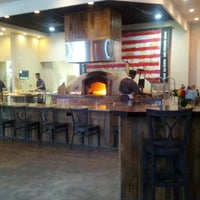 Foto diambil di American Flatbread Tribeca Hearth oleh David B. pada 4/18/2013