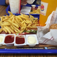 Photo taken at Burger King by Emin Ö. on 1/26/2015