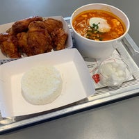 Photo taken at BonChon Chicken by ittipatlee™ 李哲明 on 2/7/2022