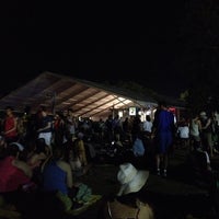 Foto tirada no(a) Other Tent at Bonnaroo Music &amp;amp; Arts Festival por Courtney em 6/15/2014