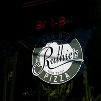 11/12/2016にRebecca G.がRuthie&amp;#39;s Bar-B-Q &amp;amp; Pizzaで撮った写真