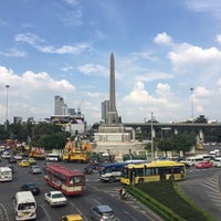 Photo taken at Victory Monument by Nim C. on 10/14/2016