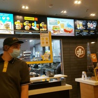 Photo taken at McDonald&amp;#39;s by Лидия С. on 11/14/2021