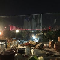 10/31/2016 tarihinde Sinan S.ziyaretçi tarafından Çengelköy İskele Restaurant'de çekilen fotoğraf