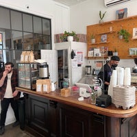 6/29/2022 tarihinde Fleur A.ziyaretçi tarafından Ludlow Coffee Supply'de çekilen fotoğraf