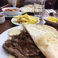 Photo taken at Bayramoğlu Döner by Gözde B. on 10/23/2017