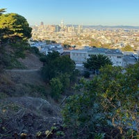 Photo taken at Corona Heights Park by Maïté G. on 11/9/2023