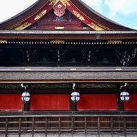 Photo taken at Kitano-Tenmangū Shrine by VIPER ZERO on 3/11/2024
