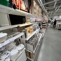 รูปภาพถ่ายที่ IKEA โดย David เมื่อ 9/22/2022