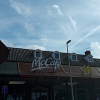Foto tirada no(a) McDonald&amp;#39;s por Arjan @. em 9/20/2018