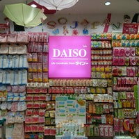 Photo taken at Daiso by nAmfoN☔ปนน้ำท่า on 5/10/2017