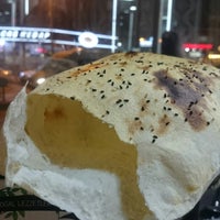 Foto scattata a Cağ Kebabı Servet Usta da Dursun il 12/28/2017