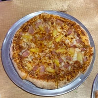 Снимок сделан в Ronny&amp;#39;s Pizza Saburtalo | რონის პიცა საბურთალო пользователем Rinat G. 3/6/2024