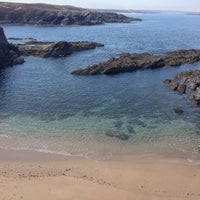 Foto diambil di Praia dos Buizinhos oleh Hugo S. pada 6/4/2013