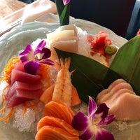 รูปภาพถ่ายที่ Sushi Sake Sheridan โดย ᴡ R. เมื่อ 8/29/2018