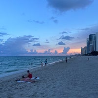 Das Foto wurde bei Trump International Beach Resort von Yaruk V. am 8/28/2023 aufgenommen