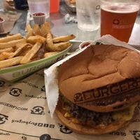 10/13/2018 tarihinde Bob B.ziyaretçi tarafından BurgerFi'de çekilen fotoğraf