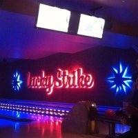 Photo taken at Lucky Strike by Beerkat (. on 5/3/2013