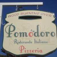 รูปภาพถ่ายที่ Pomodoro โดย Pomodoro เมื่อ 5/22/2014